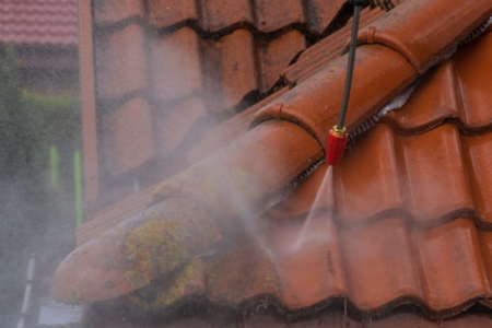 Roof tiles pressure washing