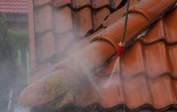 Roof tiles pressure washing