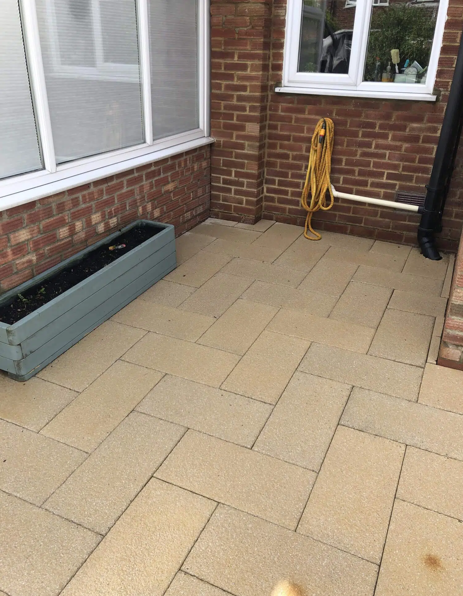 Clean patio area in Farnham, Surrey.