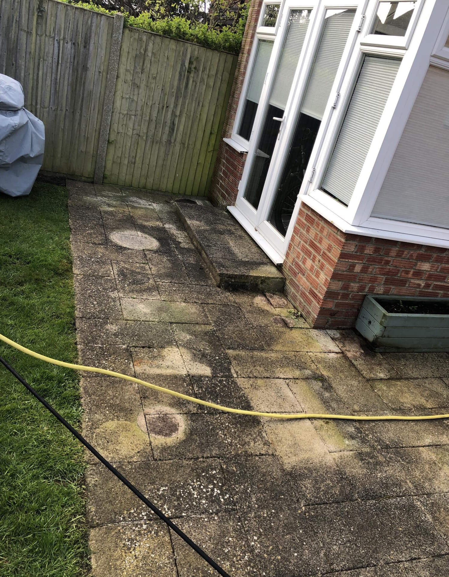 Professional patio cleaning service in Farnham, Surrey.