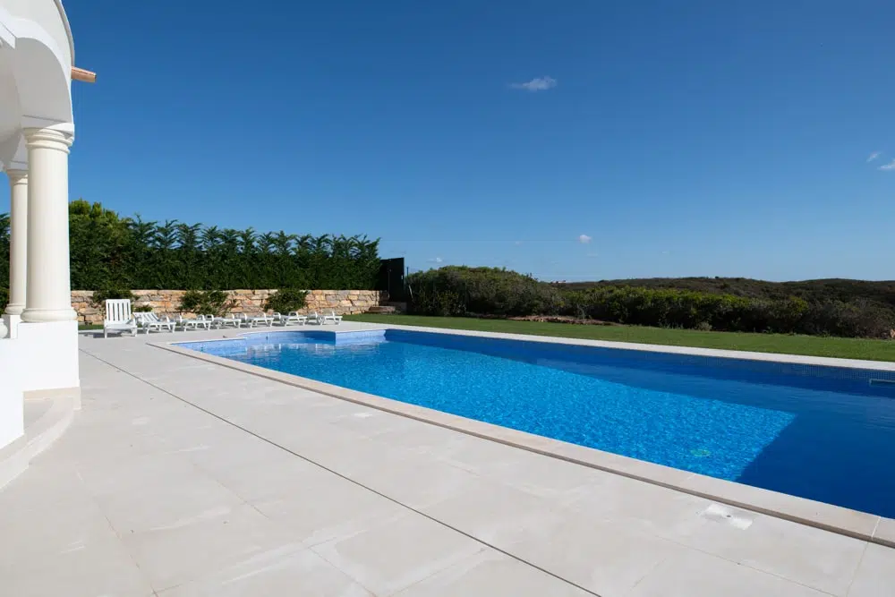 powerwashing-swimming-pool