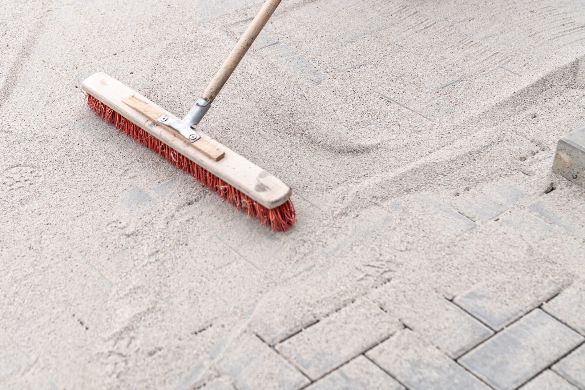 resanding driveway Resanding driveways after jet washing (Surrey & London)